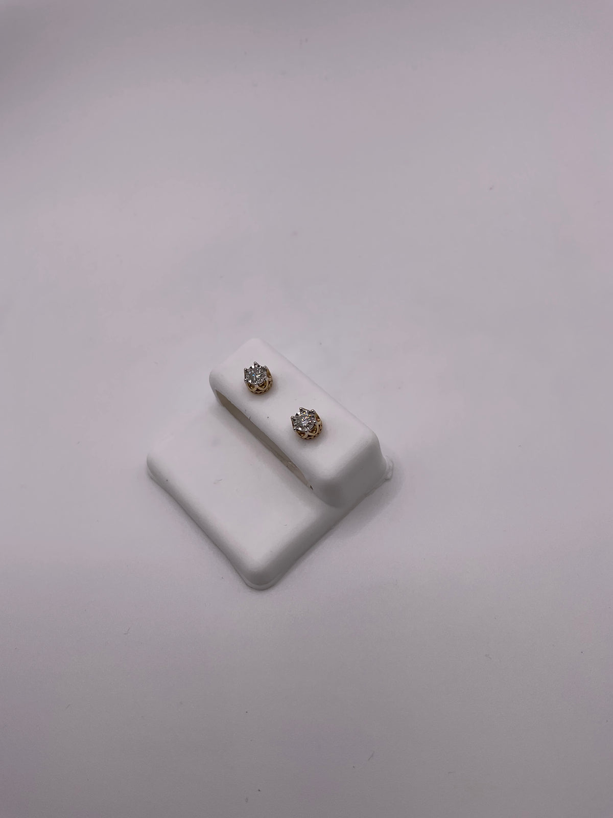 10kt 0.26 Ct Earrings