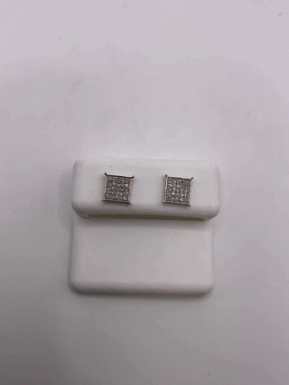 10kt 0.15 Ct Earring