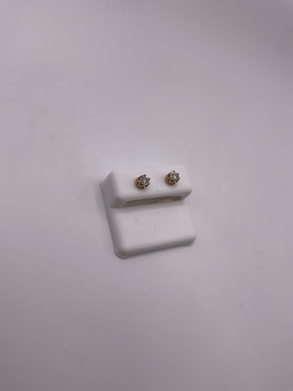 10kt 0.26 Ct Earrings