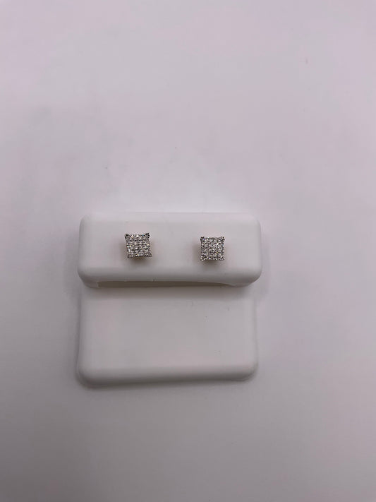 10kt 0.08-0.09Ct Earring