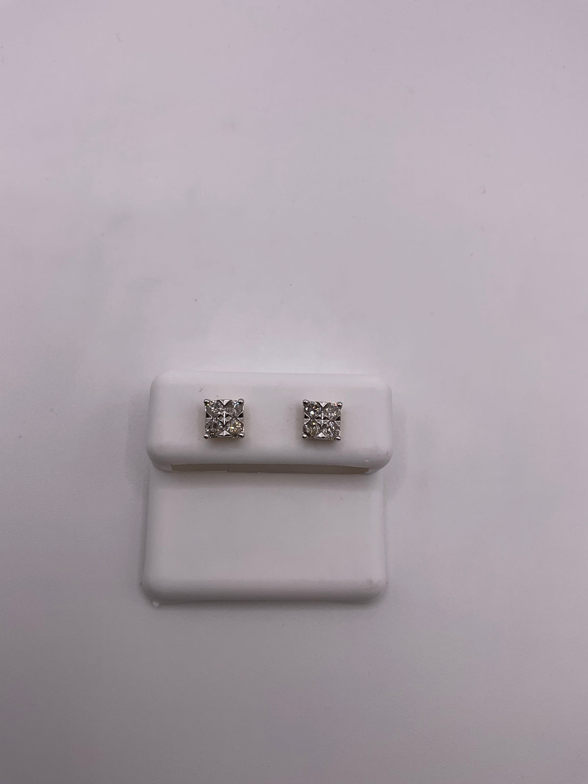 10kt 0.59Ct Earring
