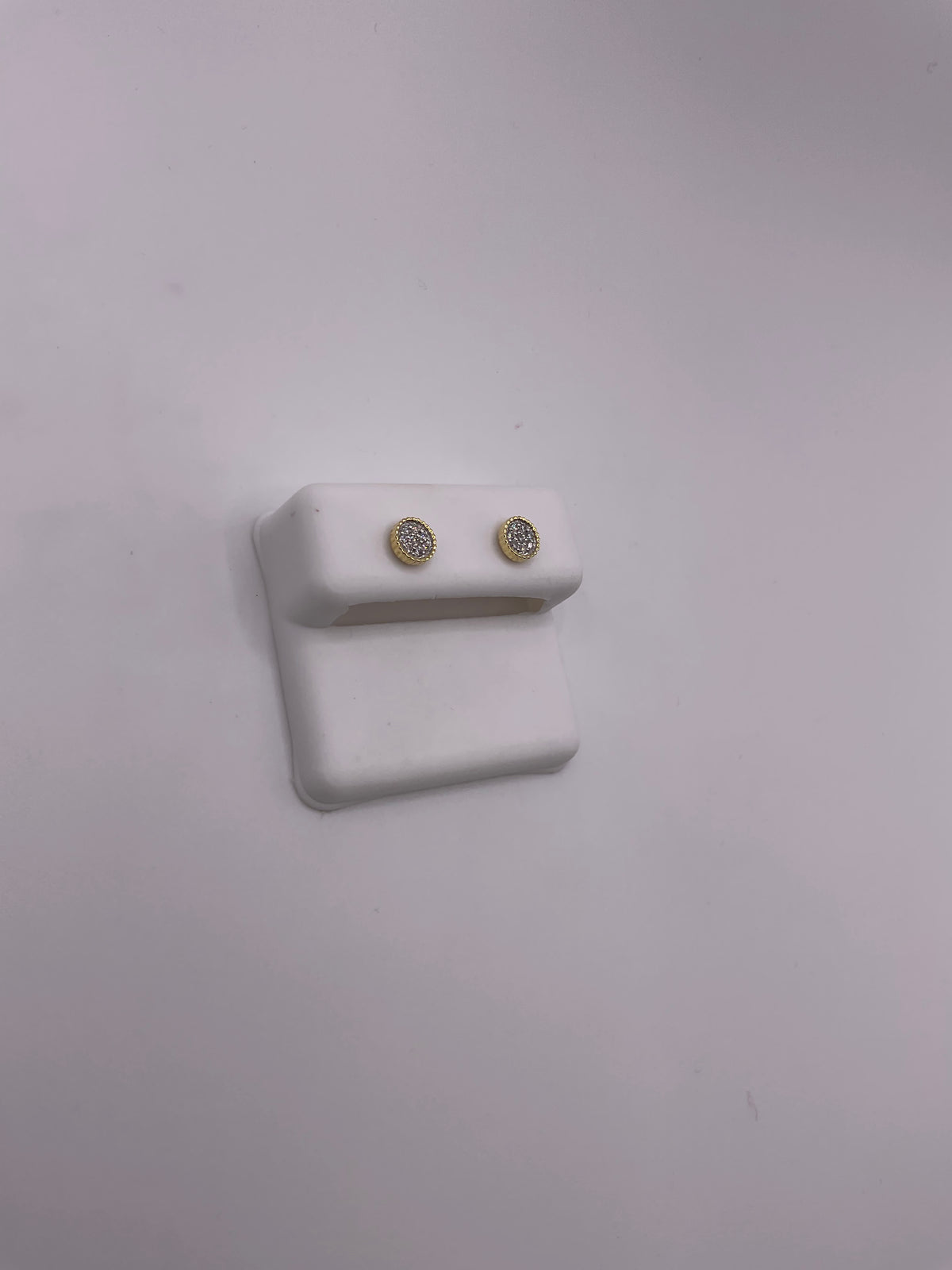 10kt 0.12Ct Earring