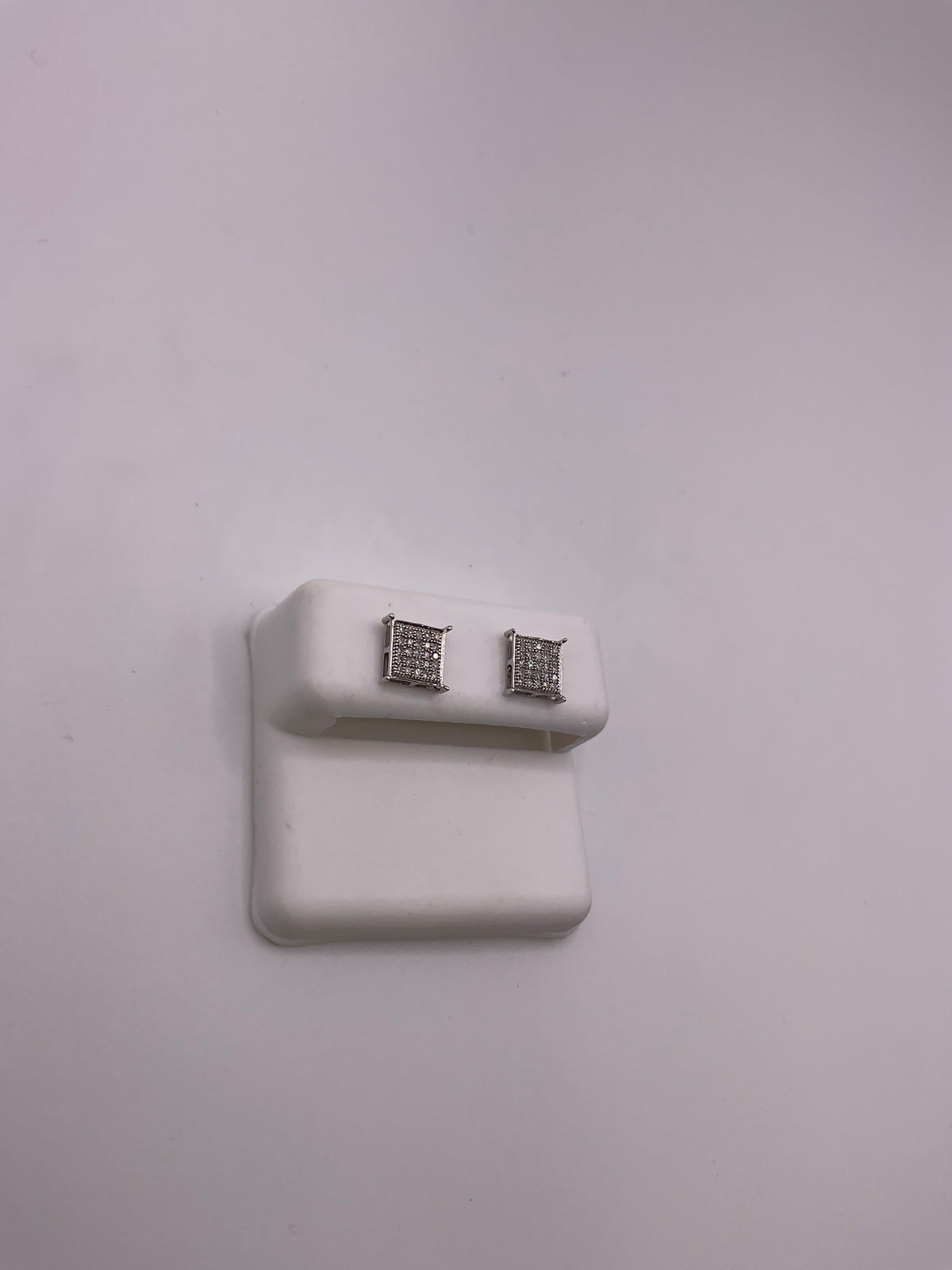 10kt 0.15 Ct Earring