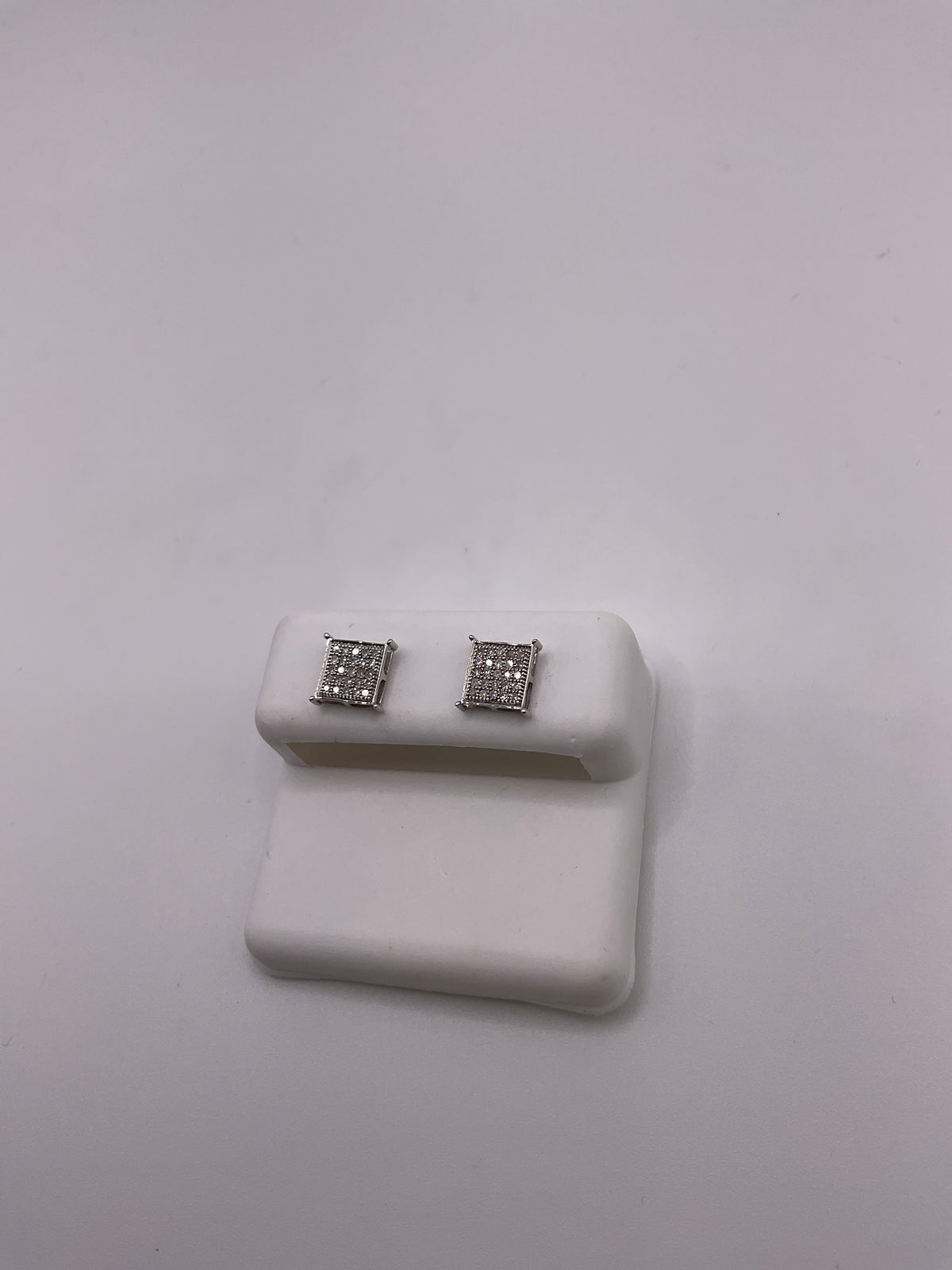 10kt 0.15 Ct Earring