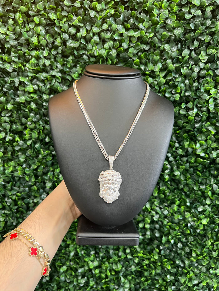 Silver Jesus Pendant & Cuban Chain